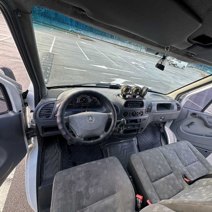 Вантажні перевезення з вантажниками, вантажне таксі київ, мікроавтобус