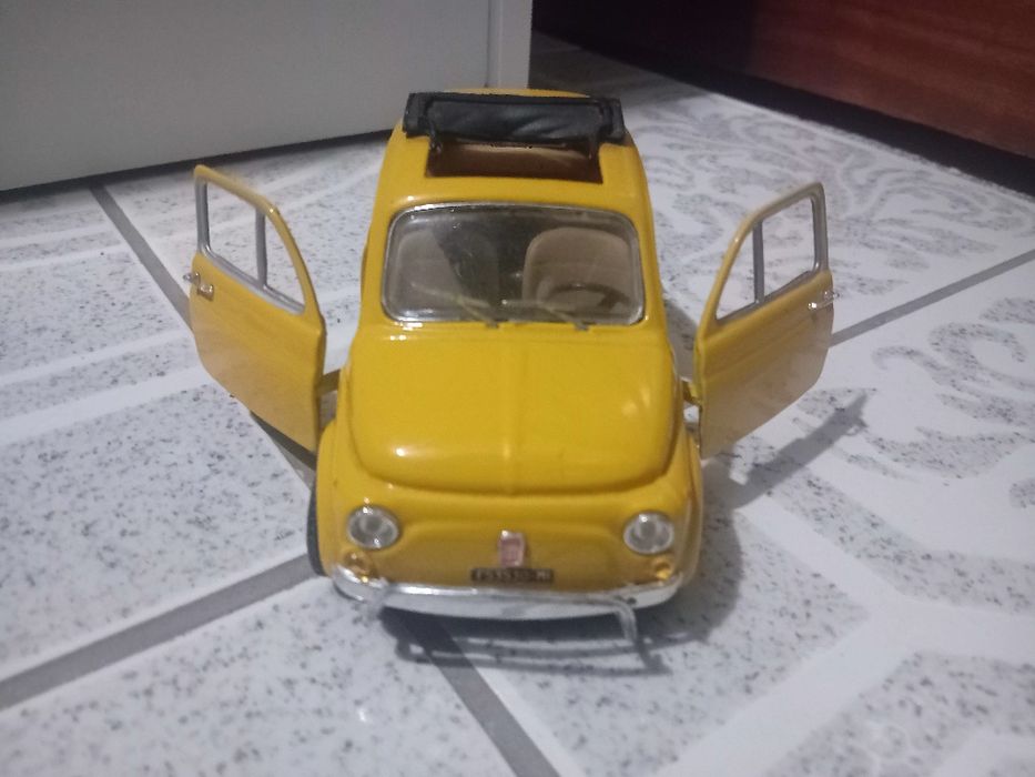 Miniatura do famoso fiat 500L