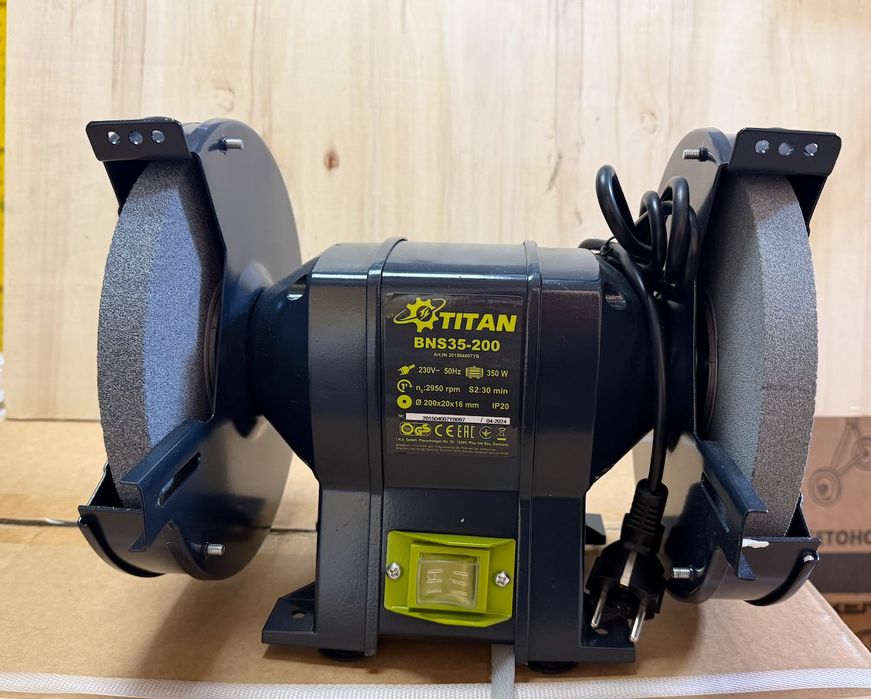 Наждачный станок TITAN BNS35-200