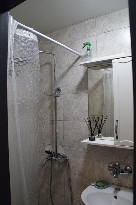 Квартира студія подобово та погодинно