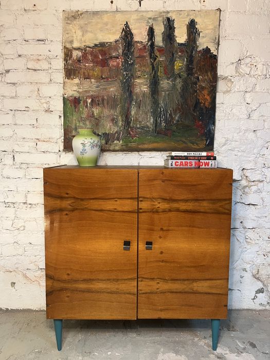 Piekna komoda na toczonych nozkach piekny fornir prl vintage retro