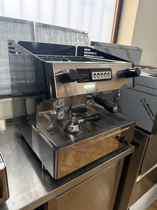 Maquina de café industrial 1 grupo Muito Muito Nova  Instalação e Garantia