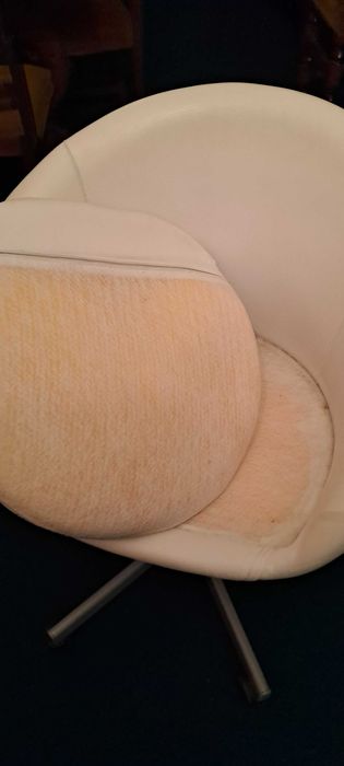 Cadeira SKRUVSTA IKEA Branca