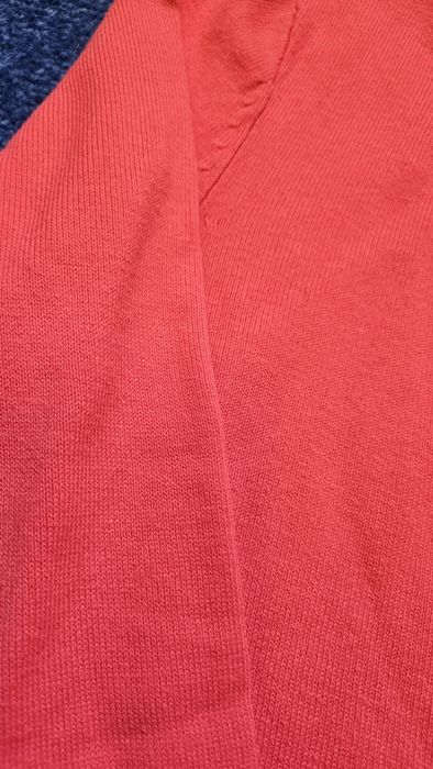 Koralowy sweterek 36 guziki H&M