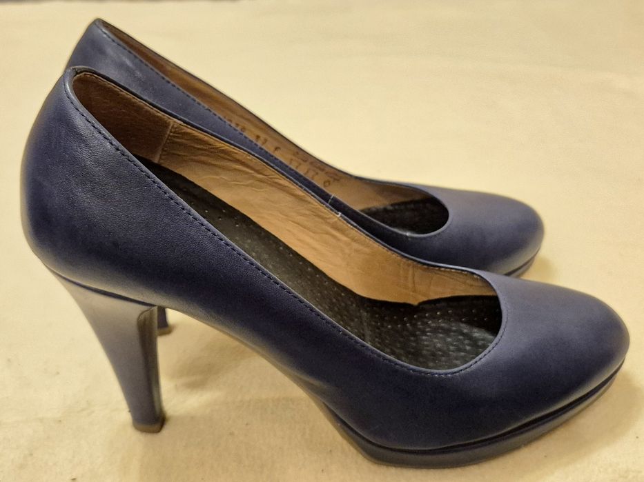 Szpilki niebieskie skórzane Ryłko rozm.37