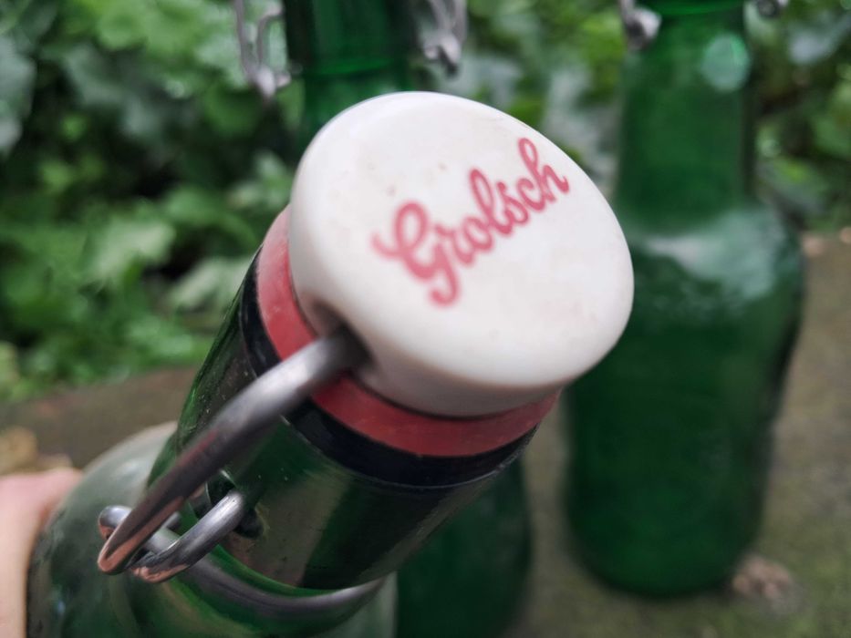 Garrafas antigas como novas