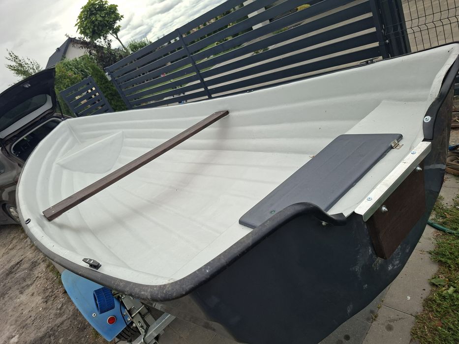 Nowa łódka łódz wedkarska 440x173 laminat schowek