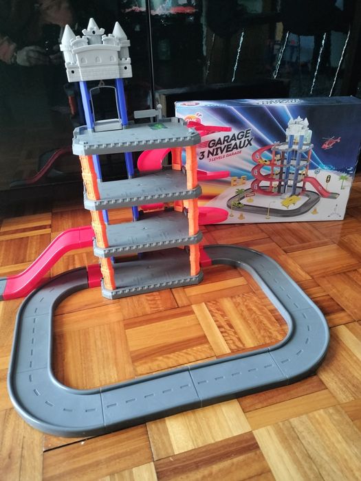 Pista garagem de carrinhos