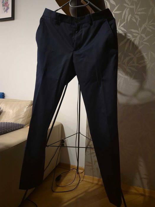 STUDNIÓWKA Garnitur męski w granatowym kolorze