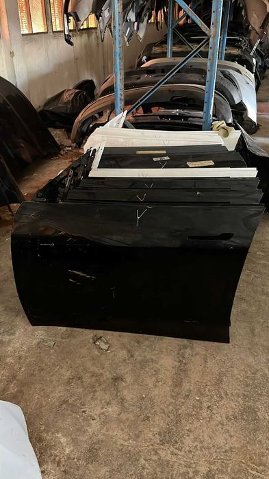 Porta dianteira direita original Tesla Model Y