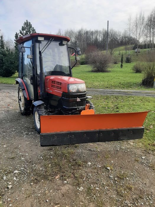 Terra trac Foton  25 z pługiem do śniegu Lovol / Foton 254