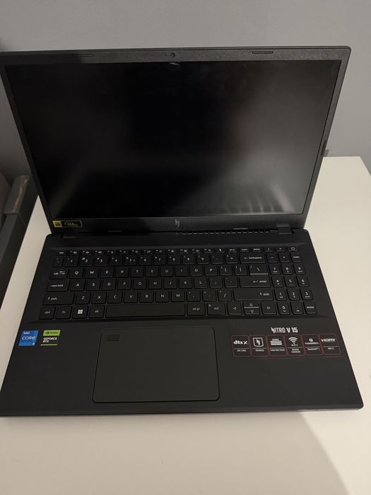 Laptop Nitro v15