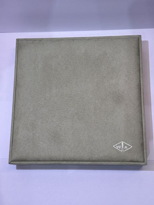 Коробки Van Cleef