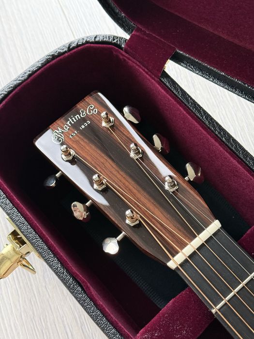 Martin OMJM 20 Anniversary