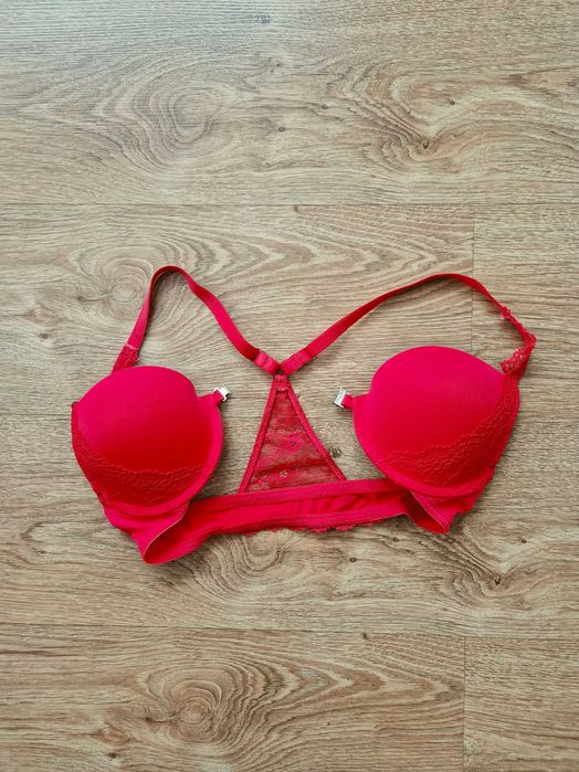 Biustonosz Esotiq 75B  push- up zapinany z przodu czerwony