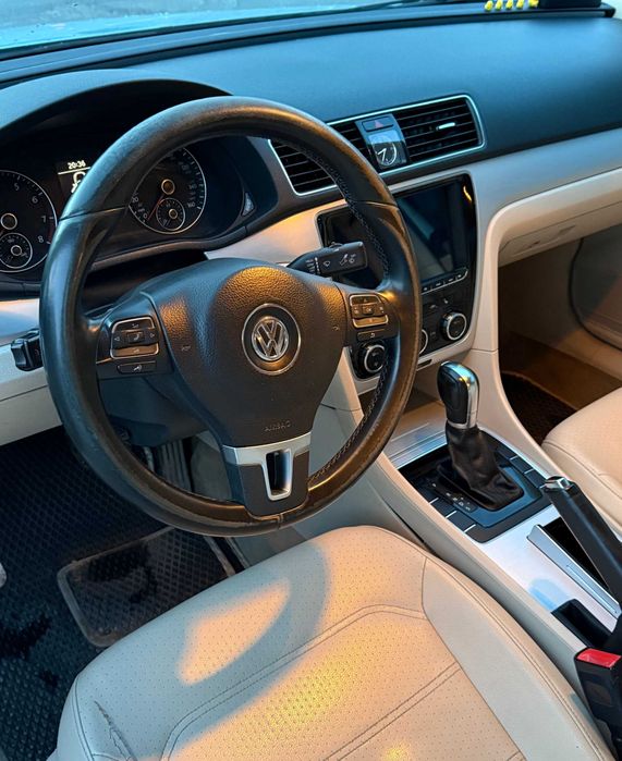 Volkswagen Passat 2012