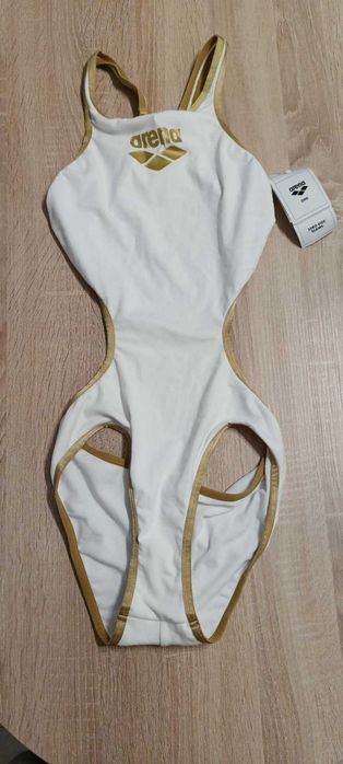 Arena strój kąpielowy jednoczęściowy biały r. 38 sportowy