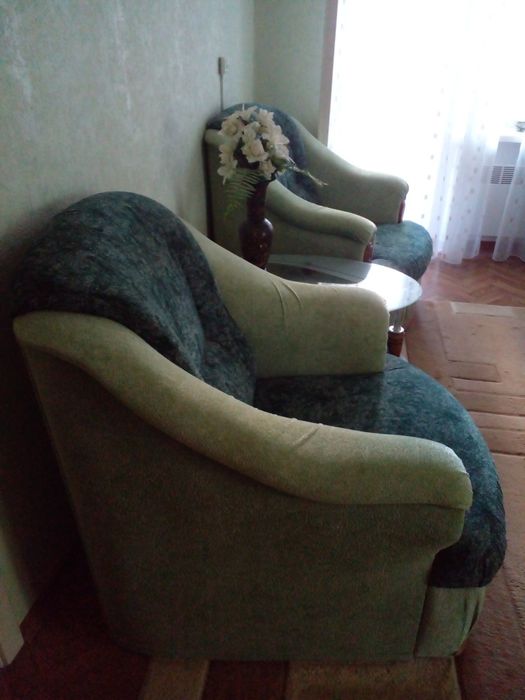 Продається диван і 2 кресла
