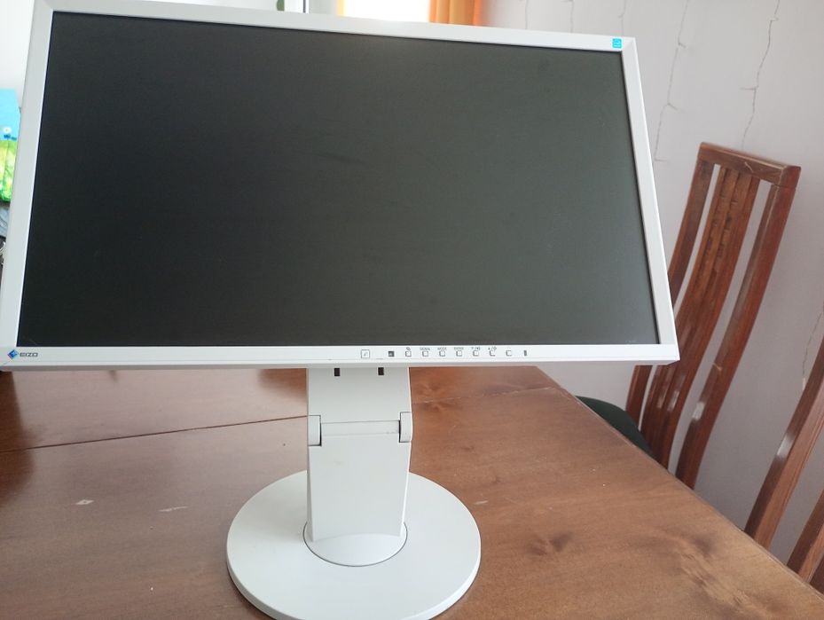 Komputer HP EliteDesk + Monitor EIZO 23 cale + dodatki