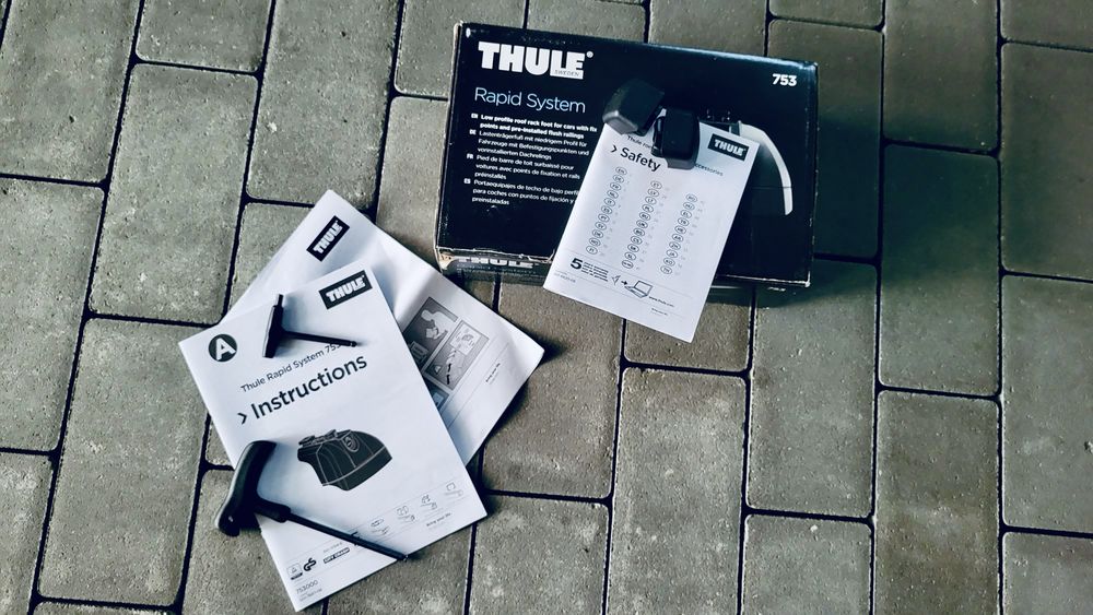THULE  bagażnik dachowy - KOMPLET