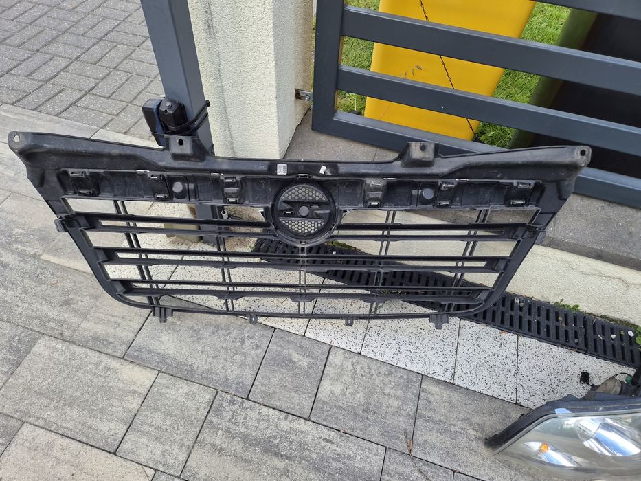 Atrapa reflektory przód Opel Movano B rok 2017