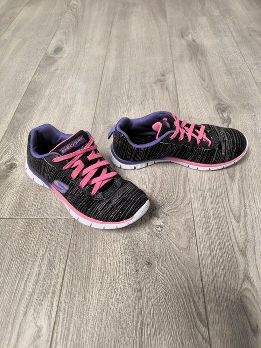 Кросівки фірми Skechers (оригінал) розмір 33 кроссовки