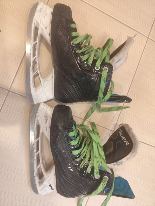 Łyżwy hokejowe Bauer XLP 3.0 R