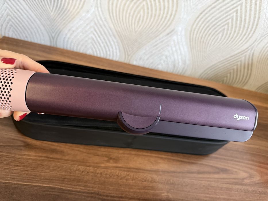 Продам випрямляч Dyson Airstrait straightener (Jasper Plum)
