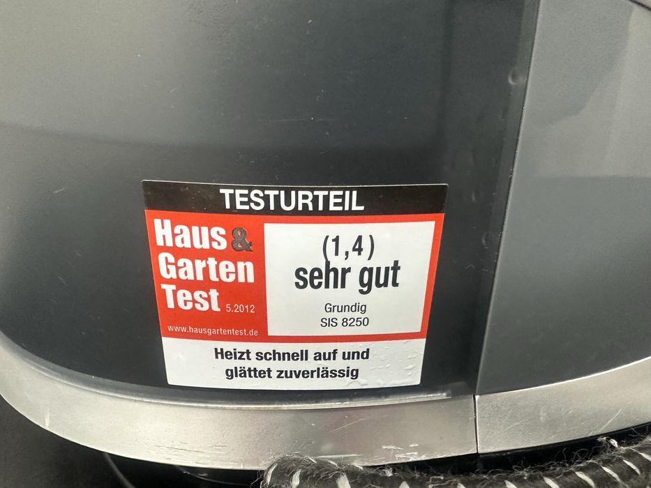 Парогенератор, утюг з парогенератором GRUNDIG парова станція