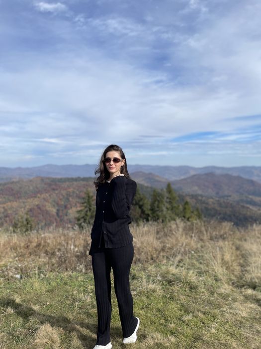 Костюм трикотажний з кардиганом і штанами XS/S