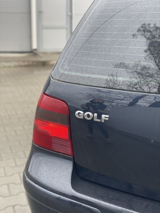 Volkswagen Golf IV 2000р 1.6mpi автомат газ/бензин