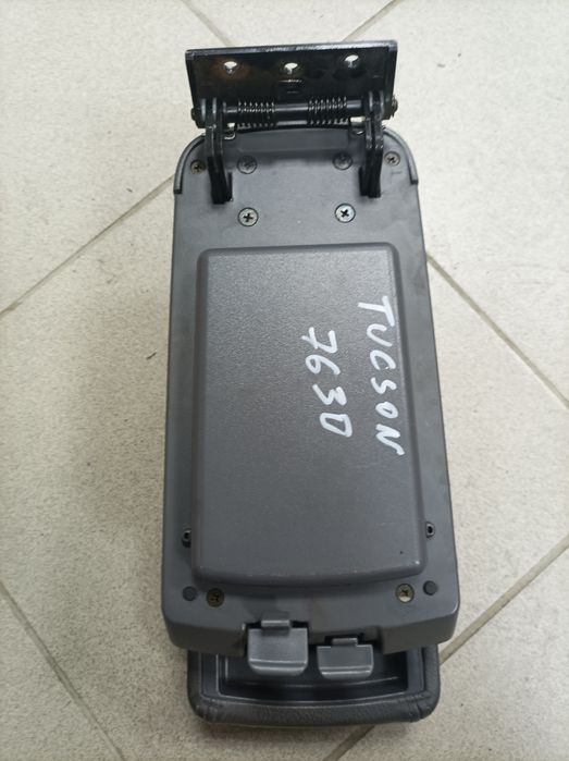 Подлокотник Туксон