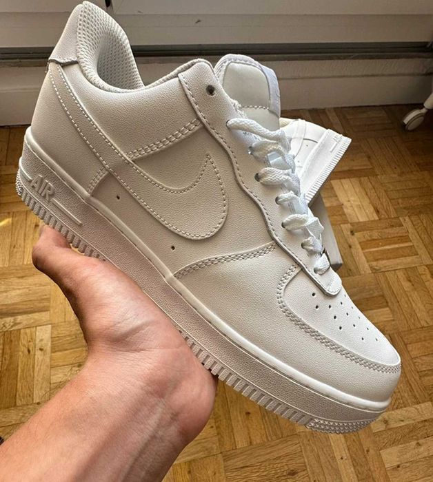 Damskie tenisówki Nike Air Force 1'07 w rozmiarze 41