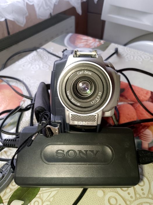 Kamera Sony DCR-TRV16E Handycam MiniDV + ładowarka | sprawna