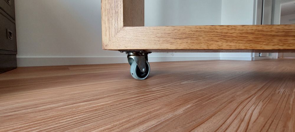 Cabide/Charriot em madeira