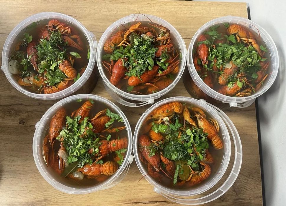 Продам живий рак оптом вид 5 кг