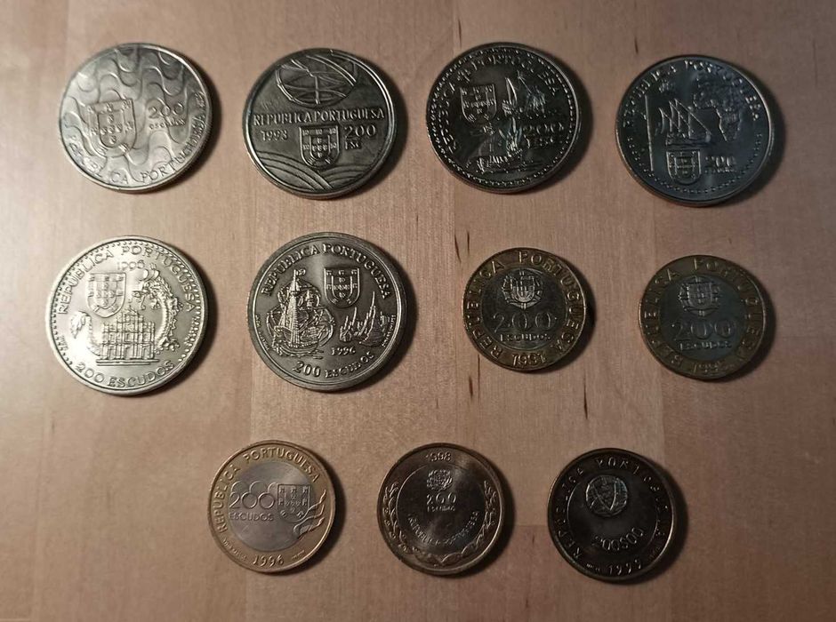 Moedas de 200 escudos da Republica Portuguesa