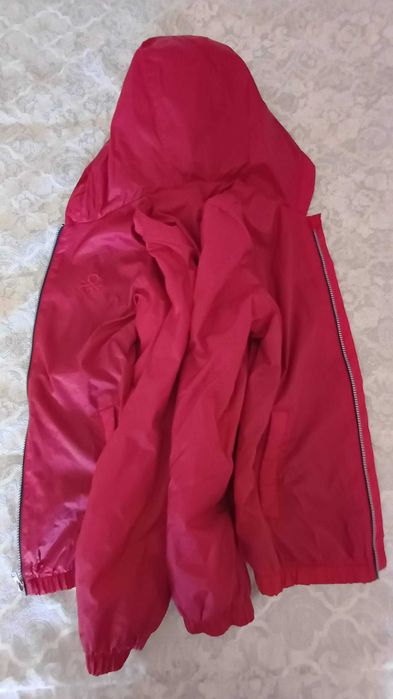 Casaco Vermelho com Capuz United Colors of Benetton – Forro Polar