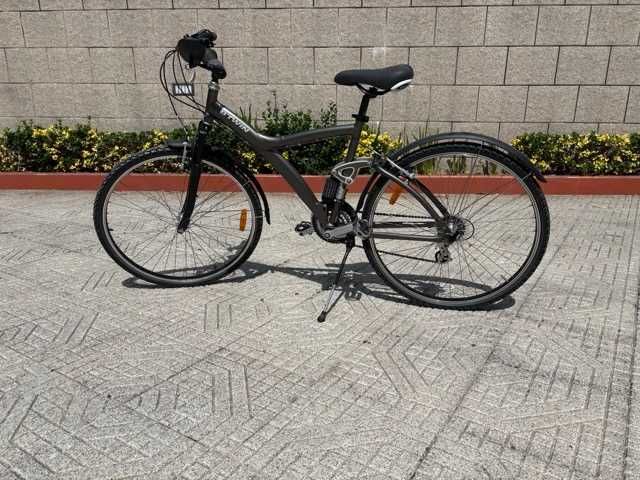 Bicicleta de cidade como nova