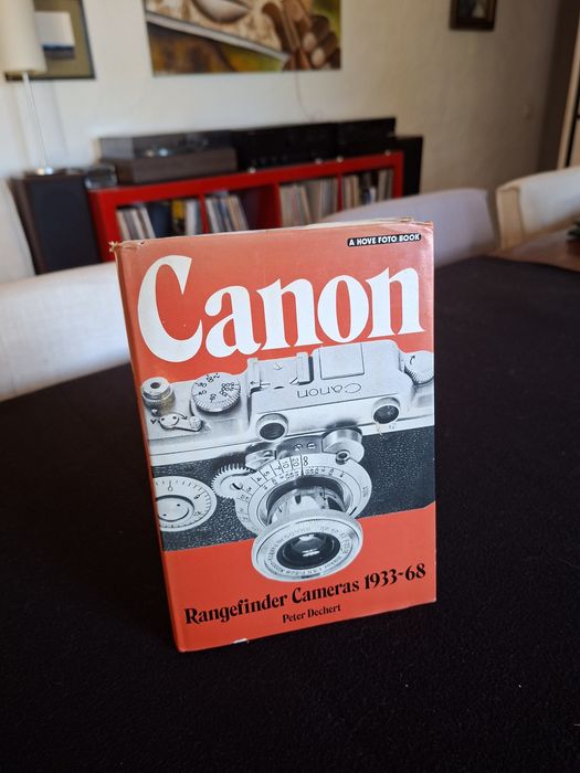 Livro das "Canon rangefinders cameras"