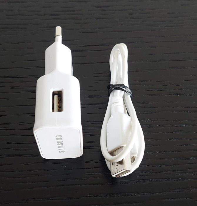 Carregador original USB Samsung de 5.3V 2.0A EP-TA10EWE