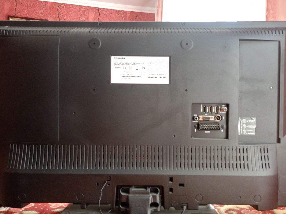 Телевізор TOSHIBA 32дюйми