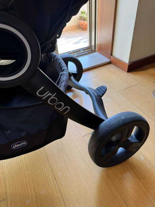 Trio carrinho + ovo + alcofa + base ISOFIX - Chicco Urban