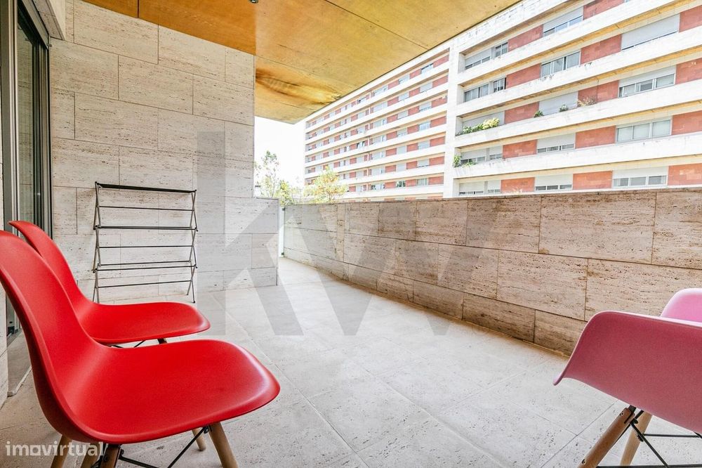 Apartamento T4 no Condomínio Parque das Conchas