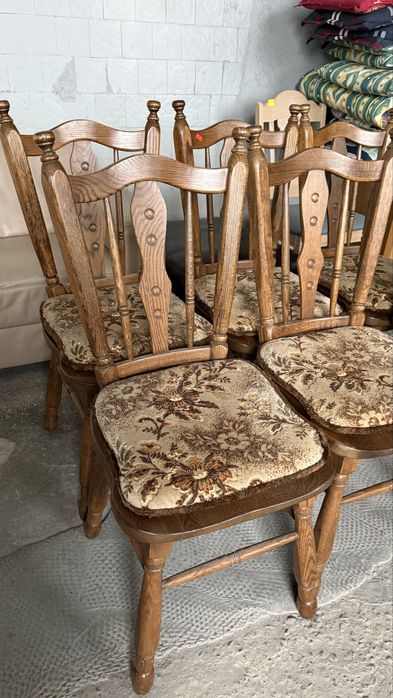 Стільці деревьяні , стулья деревянные, кожанные