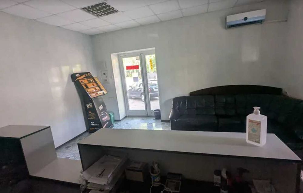 Продам помещение 45 м2 на первом этаже в центре города