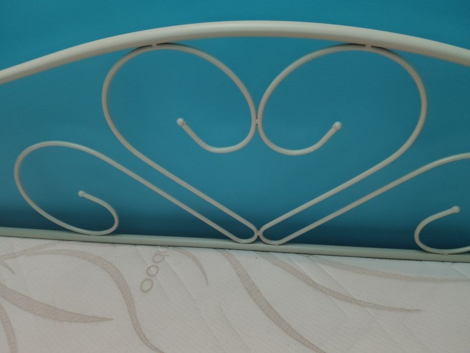 Rama łóżka + materac Pilnie sprzedam