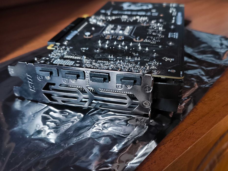 Продам MSI GeForce GTX 1650 Super Gaming X 4GB