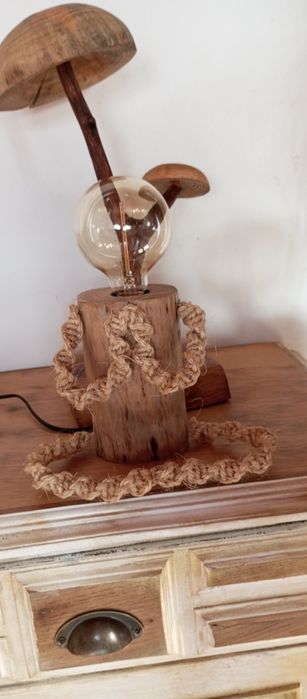 Trabalhos rústicos em madeira