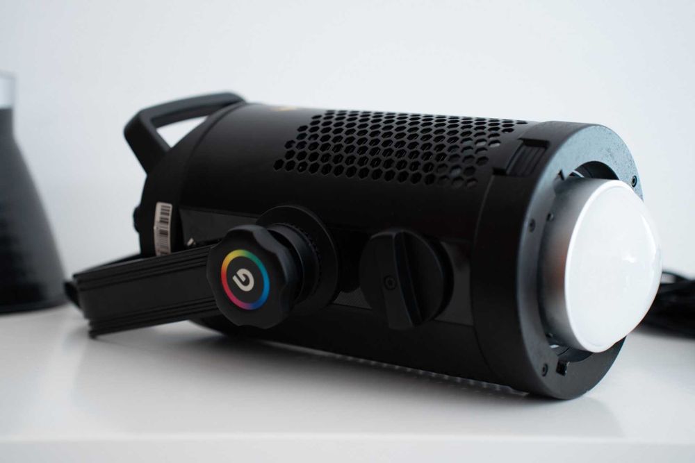 Godox SL150R RGB – Luz LED Profissional com mala e acessórios